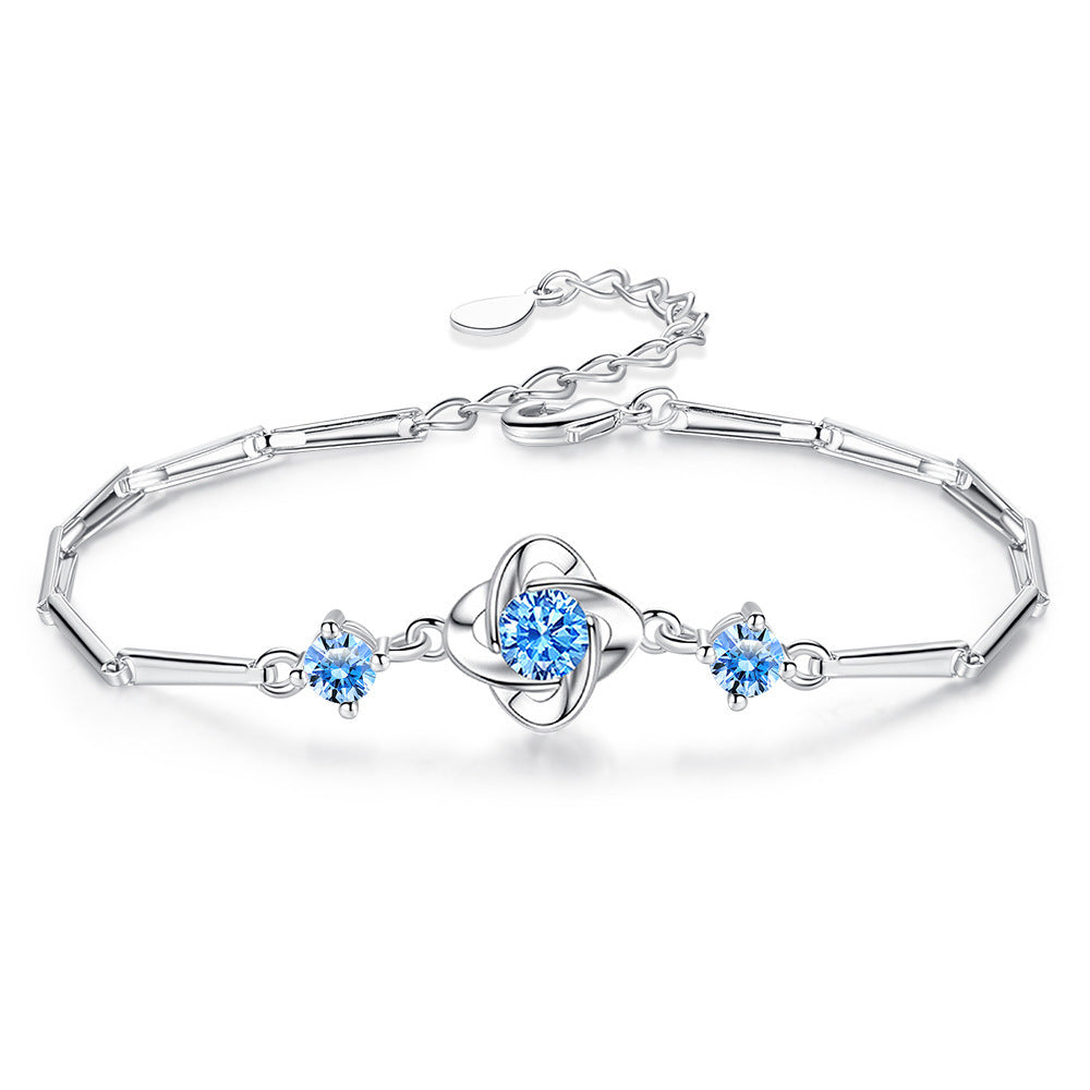 Seren Clover - Blue Loop Set in White Gold