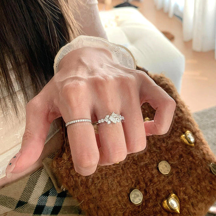 Vera Collette White Gold Ring