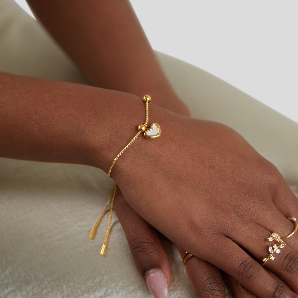 <h3><strong>Loved by over 10.000+ Customers</strong></h3>